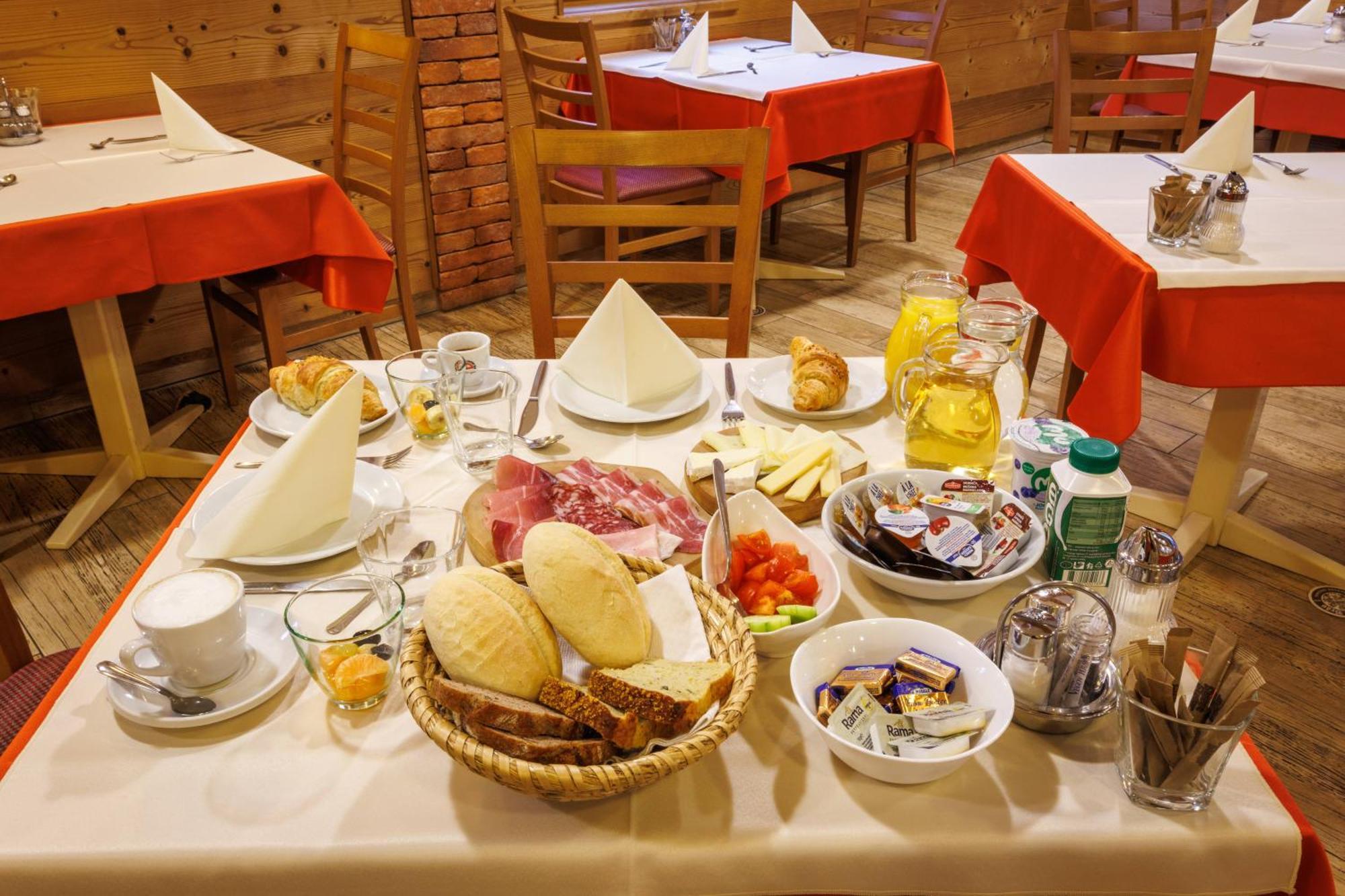 Готель Mobile House Vegov Hram Dol pri Ljubljani Екстер'єр фото
