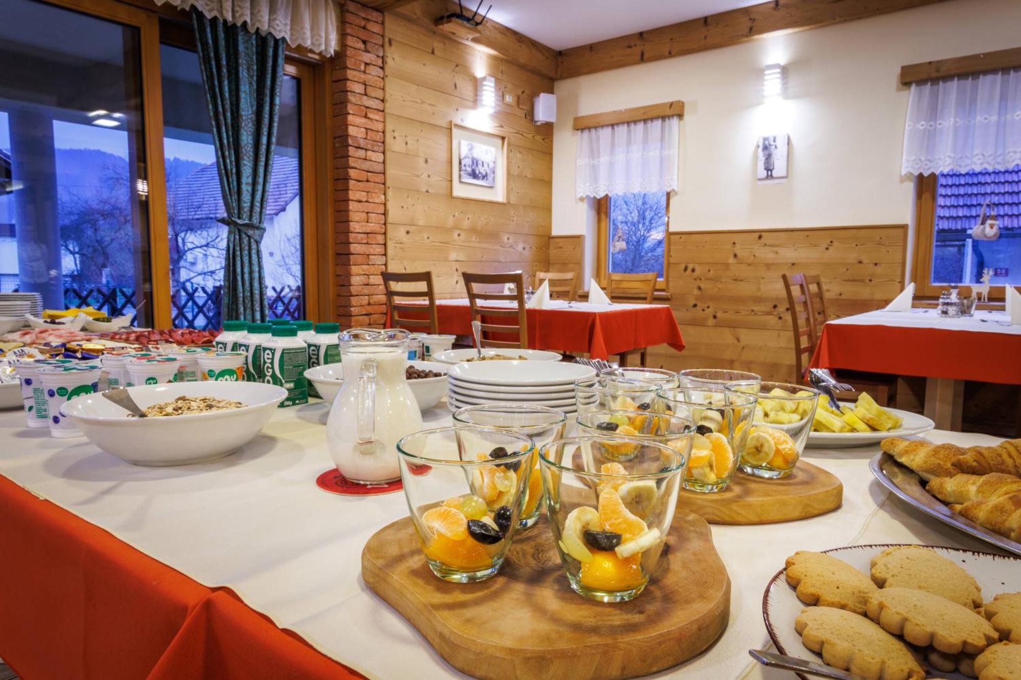 Готель Mobile House Vegov Hram Dol pri Ljubljani Екстер'єр фото