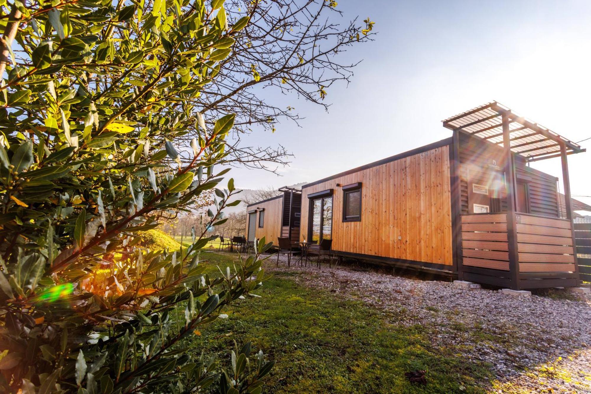 Готель Mobile House Vegov Hram Dol pri Ljubljani Екстер'єр фото